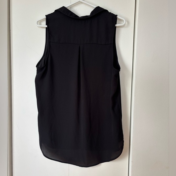 🎉4/30$🎉 Dynamite Black Sleeveless Blouse - Size L - Picture 4 of 4